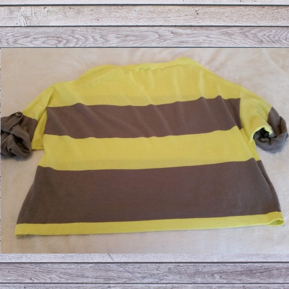 Oversized Ann Taylor Crop Style Top w/ Tab Sleeves - Picture 5 of 8